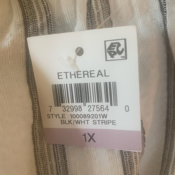 NWT INC INTERNATIONAL CONCEPTS "ETHEREAL" BLACK/WHITE BLOUSE W/POET SLEEVES 1X - Picture 4 of 5